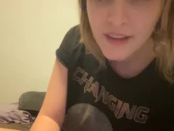 girl
        margot_moon cam image #4912140