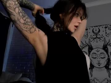 girl
        uwu_eva cam image #6821977