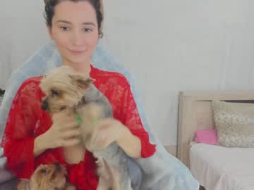 girl
        crystalnut cam image #3857170