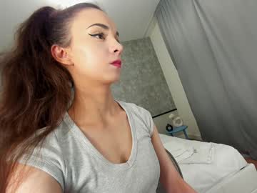 girl
        ehotlovea cam image #6613689