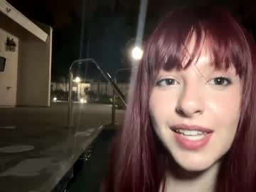 girl
        allyspoon cam image #1681391