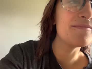 girl
        blessthisass cam image #15300