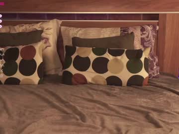 girl
        yolandabertha cam image #1419130