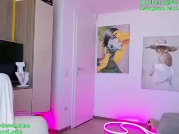 girl
        lenna_godess cam image #5545594