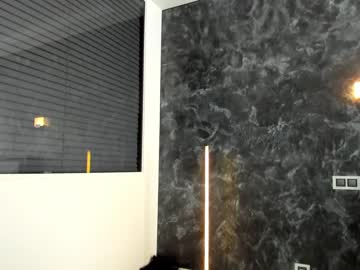 girl
        girl_next_door19 cam image #4143961