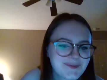 girl
        kitty__kitty__ cam image #561370