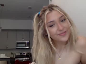 girl
        madiexcuslive cam image #6359614