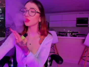 girl
        thecosmicgirl cam image #4178991
