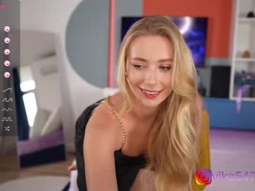 girl
        vika54784 cam image #3132280