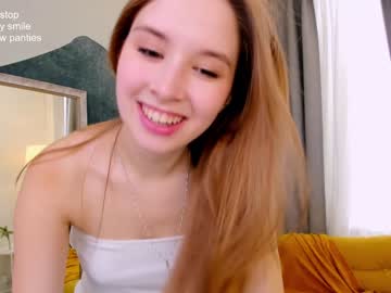 girl
        milablush cam image #115887