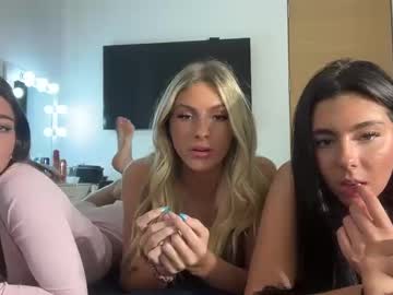 girl
        baileyasher cam image #6700888