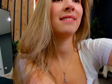 girl
        milablush cam image #1539057