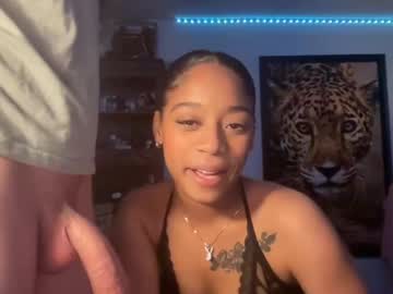 couple Cam Girls Masturbating With Dildos On Chaturbate with lunaa_11