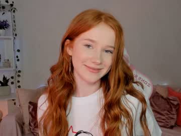 girl
        madeline_jackson cam image #2219373