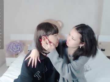 girl
        little_yena cam image #2770645