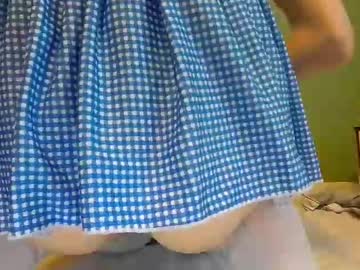 girl
        little_bella_bunny cam image #4757703