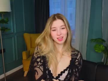 girl
        milablush cam image #3613736