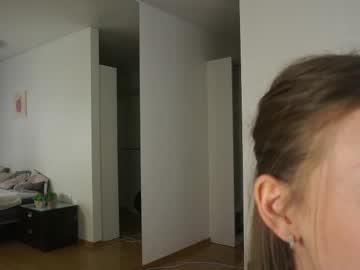 girl
        bananini_anallove cam image #6948229