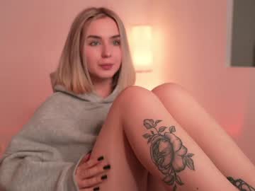 girl
        aurmur cam image #5697772