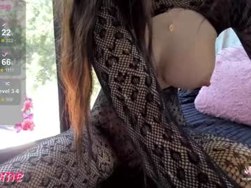 girl
        sassyt33n cam image #4223257
