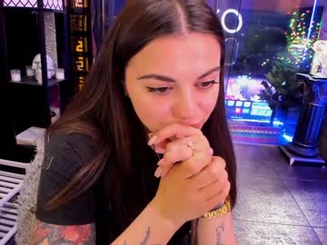 girl
        alma_pearl cam image #1796426