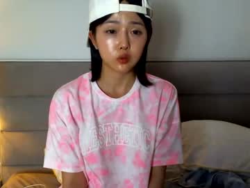 girl
        asian_angel1994 cam image #375578