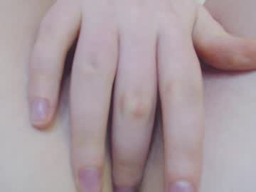 girl
        natural_meri_ cam image #5600476