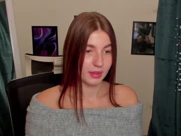 girl
        stacy_cy cam image #5402388