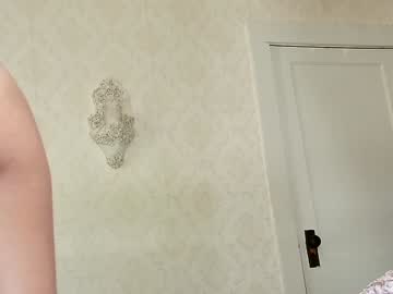 girl
        littlegreekflower cam image #5037122
