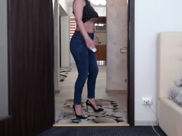 girl
        carmela_fox cam image #1193728