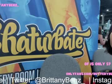 girl
        butterybubblebutt cam image #2525614
