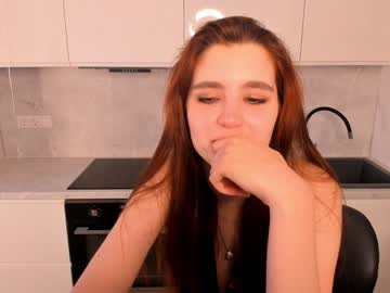 girl
        normacornfield cam image #3656935