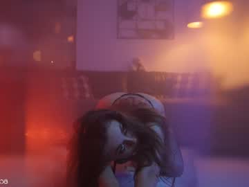 girl
        lettymoa cam image #6326275