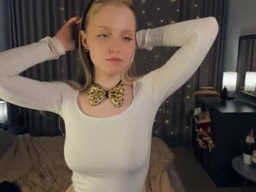 girl
        may_wow cam image #3118196