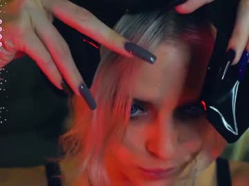 girl
        audreycarvin cam image #4904088