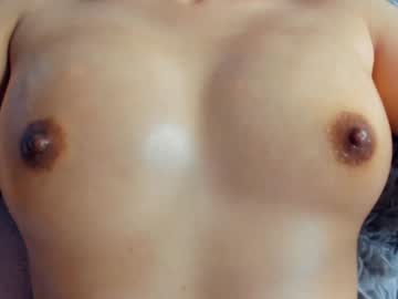 girl
        hinatabroks cam image #5192422