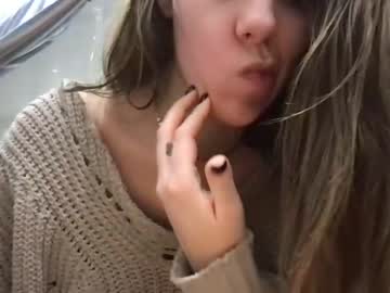 girl
        saltydog4437 cam image #3275674