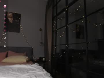 girl
        kriss0leoo cam image #5540447