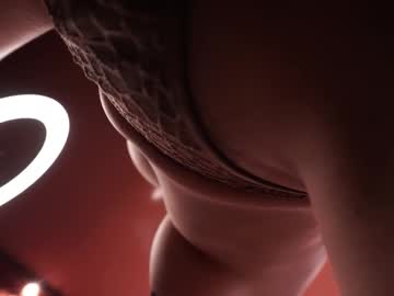 girl
        julipenning cam image #6817265