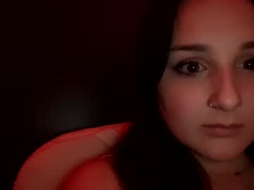 girl
        parislevine cam image #1061918
