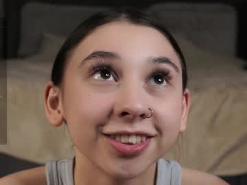 girl
        zarascarlett cam image #5901117