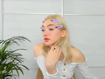 girl
        elizabeth__gray cam image #237430