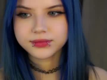 girl
        merciabawden cam image #6802724