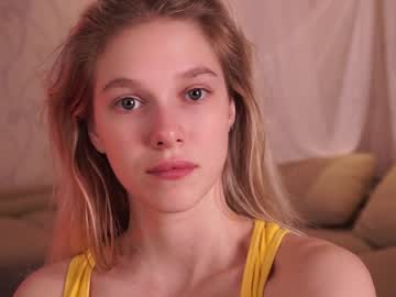 girl
        coventinadavy cam image #4040540