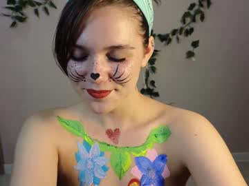 girl
        teresabriggs cam image #2471807