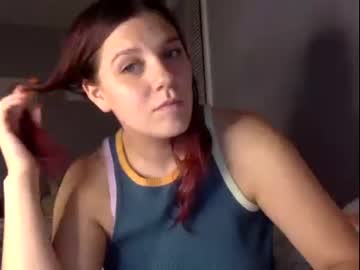 girl
        holyrider303 cam image #33772