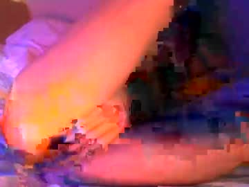 girl
        sunny_wilde cam image #1077441