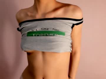 girl
        xyni_myni cam image #2978333