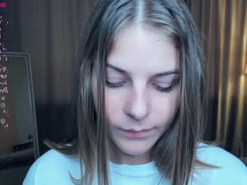 girl
        erline_may cam image #4093584