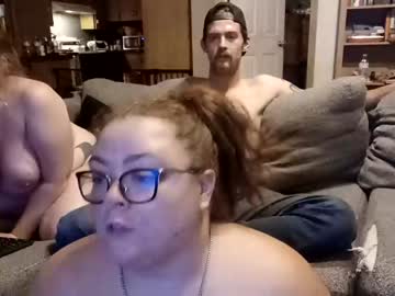 couple
        slappyhour cam image #2030904